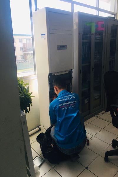 máy lạnh tủ đứng Midea 5HP MFJJ-50CRN1 cho văn phòng