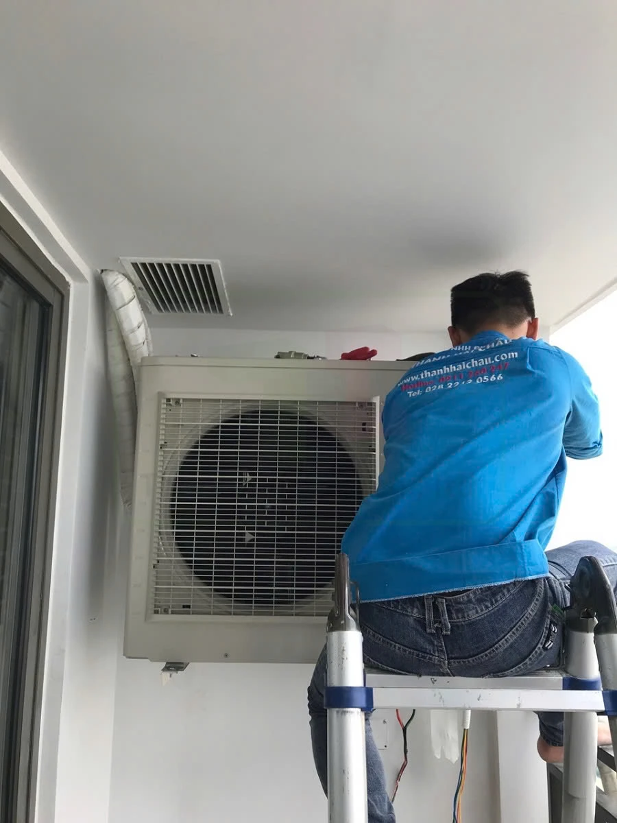 Lắp đặt máy lạnh multi Daikin cho chung cư Happy Valley - Lắp đặt dàn nóng