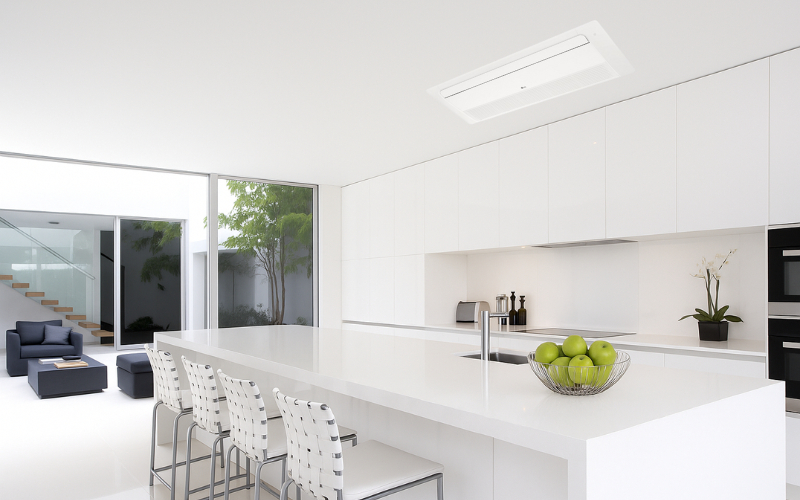 Không gian bếp kết hợp bàn ăn sử dụng máy lạnh âm trần 1 hướng LG - Nguồn ảnh: LG